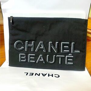 Authentic Chanel Beauté Black Pouch Clutch Bag Box/ Shopping Bag